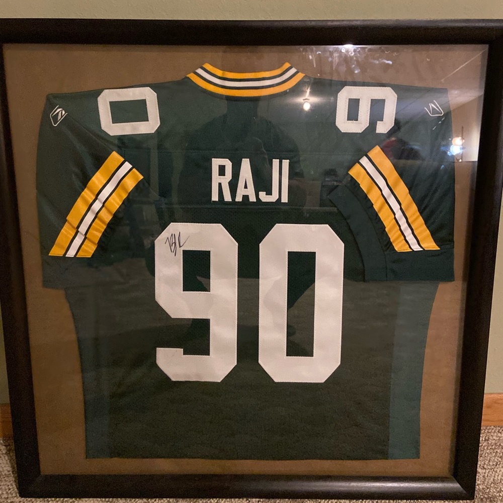 Authentic B. J. Raji Jersey 
Football defensive tackle